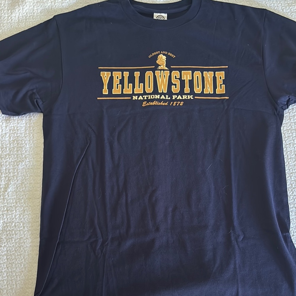 NEW Yellowstone National Park UNISEX Shirt - Large